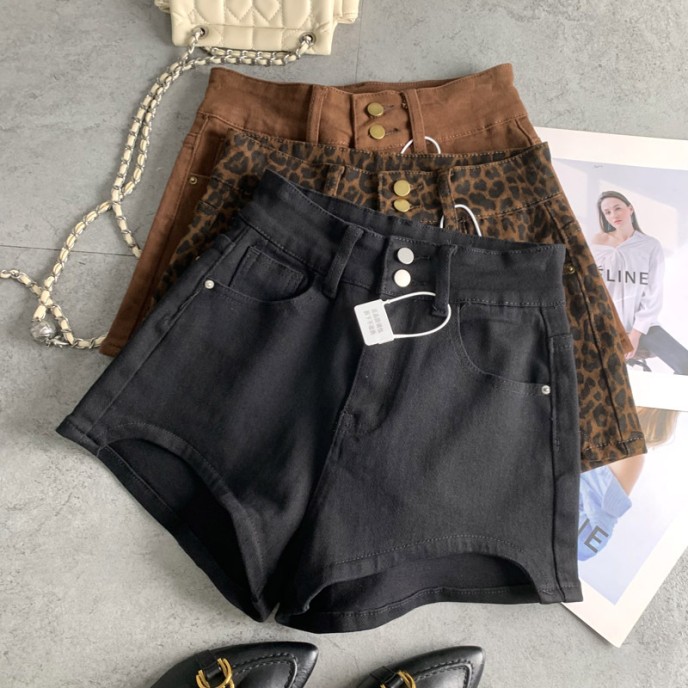 Double-button fashionable fashionable leopard print spicy girl denim shorts female fall new Slim stretch versatile hot pants Double-button fashionable fashionable leopard print spicy girl denim shorts female fall new Slim stretch versatile hot pants