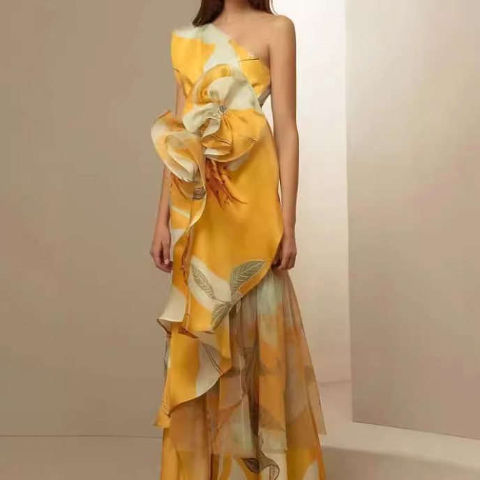 Summer New French Retro High Jik Temperament Waisted Casual Printed Diagonal Shoulder Dresses