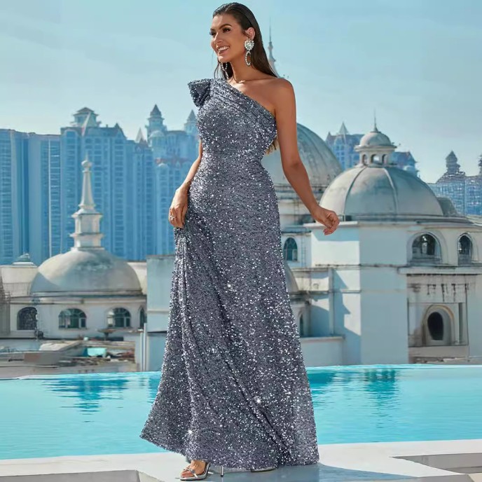 2025 New Sequins Slant Shoulder Backless Sleeveless Long Prom Sequins Silver Swing Dresses Evening Gowns 2025 New Sequins Slant Shoulder Backless Sleeveless Long Prom Sequins Silver Swing Dresses Evening Gowns