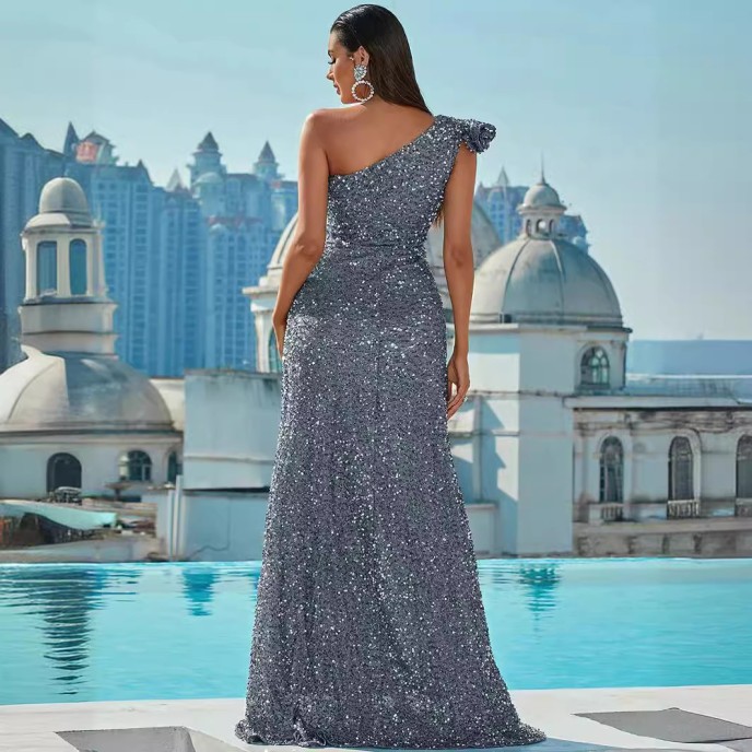 2025 New Sequins Slant Shoulder Backless Sleeveless Long Prom Sequins Silver Swing Dresses Evening Gowns 2025 New Sequins Slant Shoulder Backless Sleeveless Long Prom Sequins Silver Swing Dresses Evening Gowns
