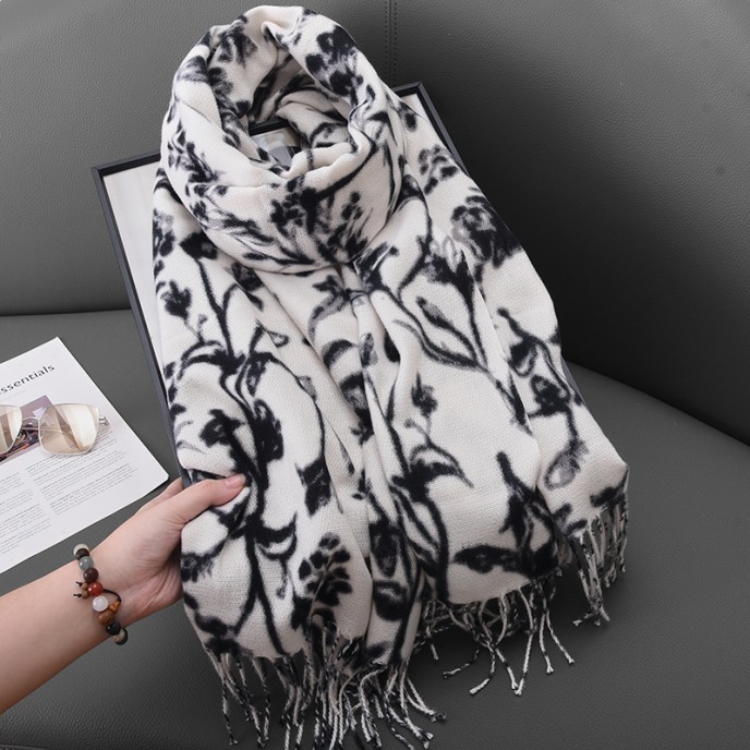 Autumn and winter imitation cashmere tassel floral scarf ladies fashion temperament shawl senior sense of female scarf wholesale Autumn and winter imitation cashmere tassel floral scarf ladies fashion temperament shawl senior sense of female scarf wholesale