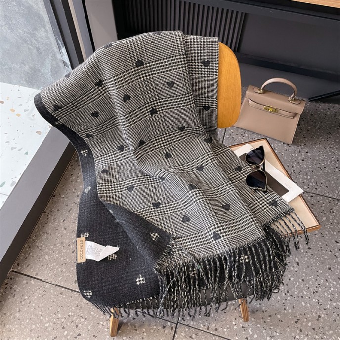 2025 fall and winter new love bird's nest scarf fashion wild thickened warm two-sided shawl 2025 fall and winter new love bird's nest scarf fashion wild thickened warm two-sided shawl