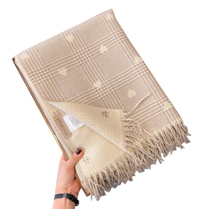 2025 fall and winter new love bird's nest scarf fashion wild thickened warm two-sided shawl 2025 fall and winter new love bird's nest scarf fashion wild thickened warm two-sided shawl