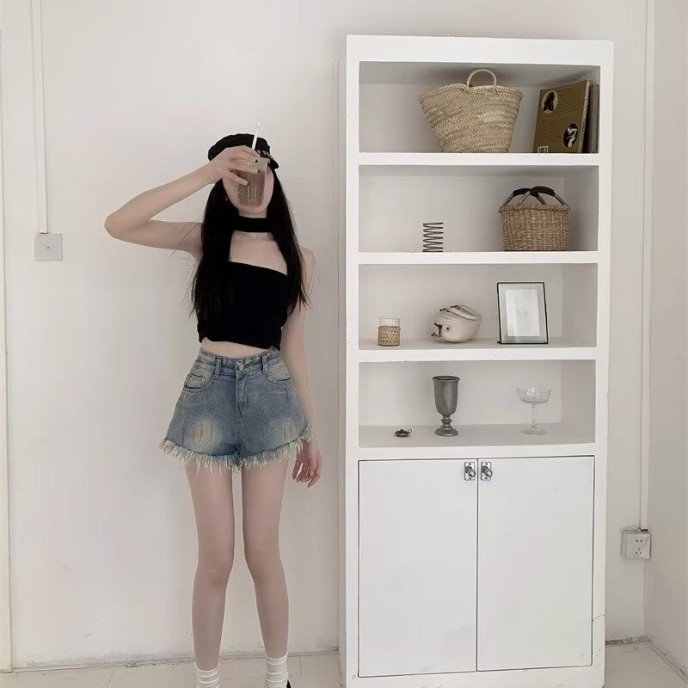 Raw edge denim shorts female summer thin gradient design sense hundred pants American high street casual shorts