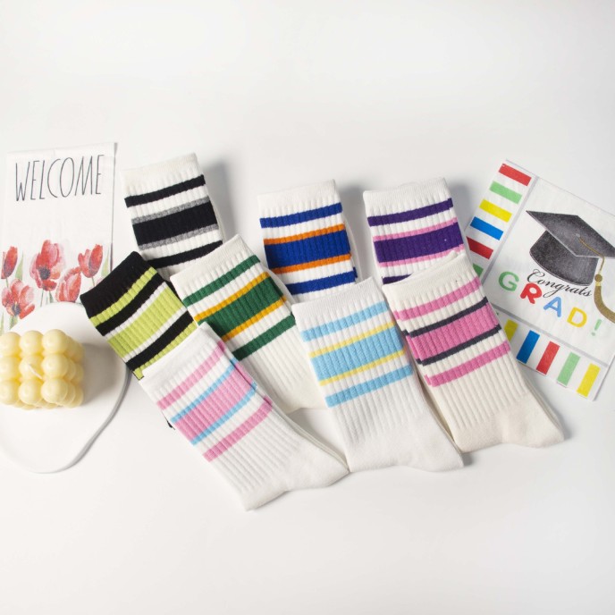 Ladies socks, cotton shallow-mouthed boneless boat socks, women can't slip off Ladies socks, cotton shallow-mouthed boneless boat socks, women can't slip off