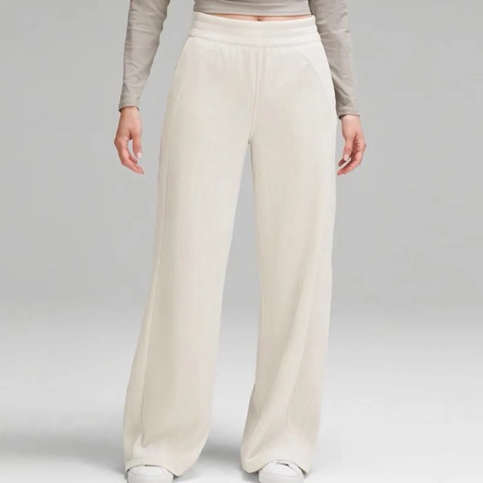 New fall and winter corduroy loose flat alternate casual yoga pants flared pants mid-waist wide leg pants New fall and winter corduroy loose flat alternate casual yoga pants flared pants mid-waist wide leg pants