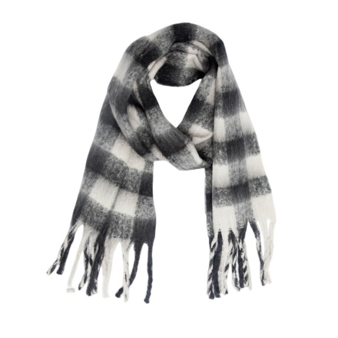 Autumn and winter new black rice checkered coarse fringe scarf women's thick bib shawl Autumn and winter new black rice checkered coarse fringe scarf women's thick bib shawl