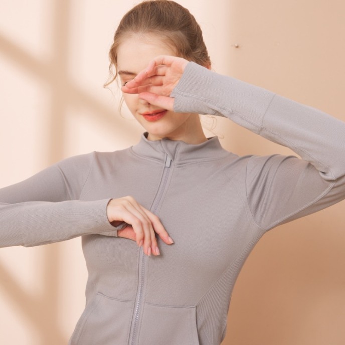 2025 Spring and Summer Seamless Yoga Wear Tops Long Sleeve Fashion Standing Collar Solid Color Slim Outdoor Sports Zipper Jacket Women 2025 Spring and Summer Seamless Yoga Wear Tops Long Sleeve Fashion Standing Collar Solid Color Slim Outdoor Sports Zipper Jacket Women