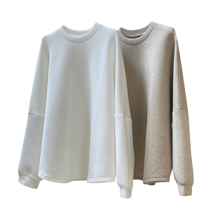 Early Autumn New Japanese Round Neck Silhouette Lightweight Air Layer Sweater Jelly Feel Skincare Leisure Slimming Casual Top for Women Early Autumn New Japanese Round Neck Silhouette Lightweight Air Layer Sweater Jelly Feel Skincare Leisure Slimming Casual Top for Women